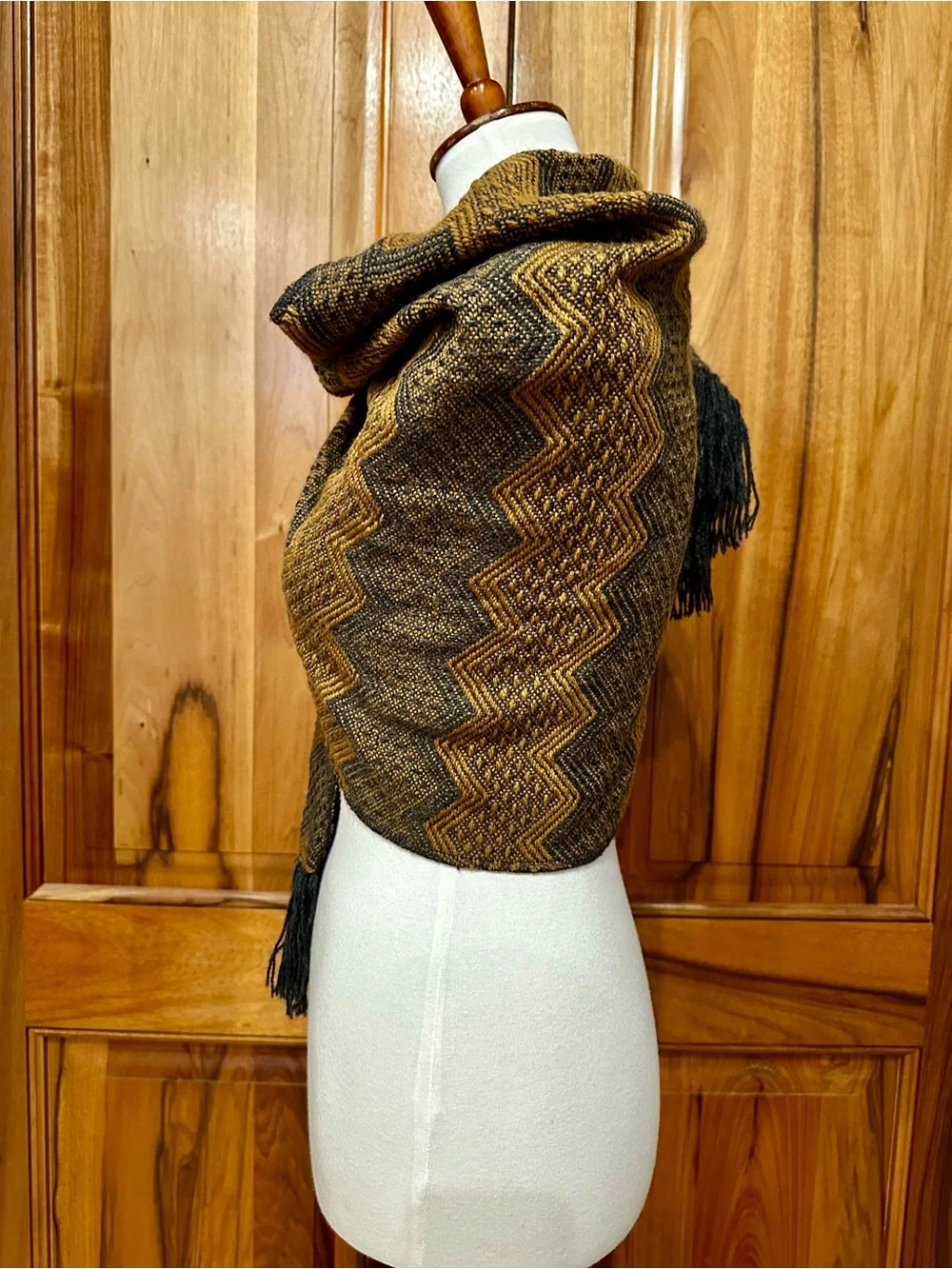 Peru Figueroa Alpaca Navy-Blue/Khaki Chevron Knit Wide Blanket Scarf/Shawl, EUC